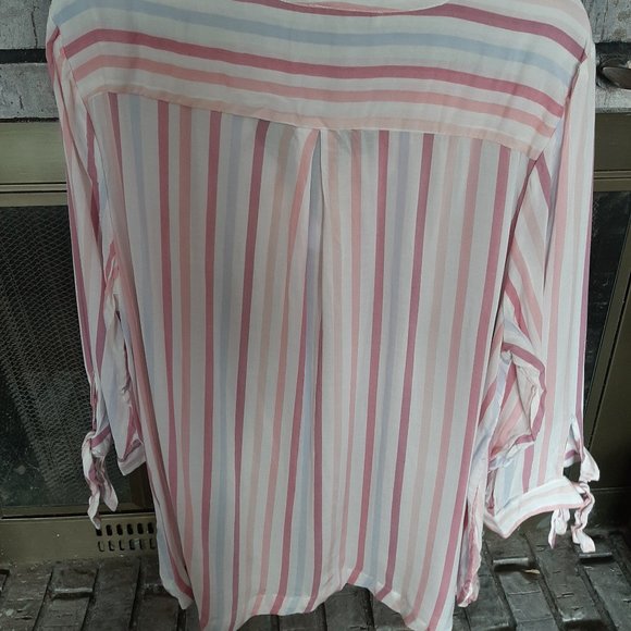 NWT Pastel Striped Blouse - Picture 2 of 4